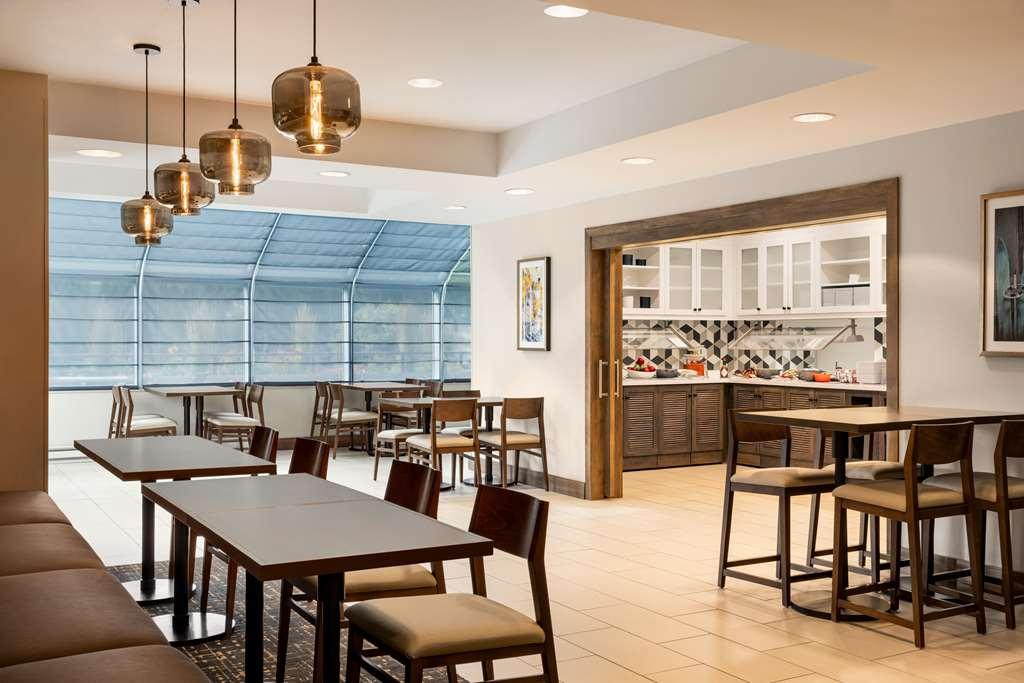 Hyatt Place Keystone - Dillon Hotel Restaurant photo